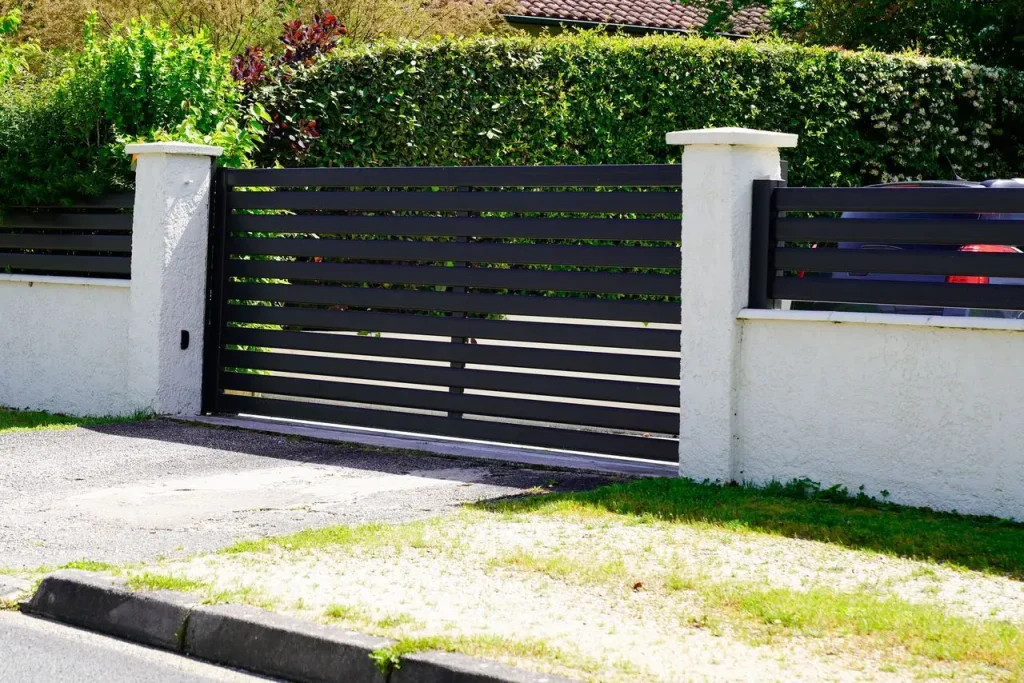 The Impact of Seclusion Gates in Modern Design and Home Security